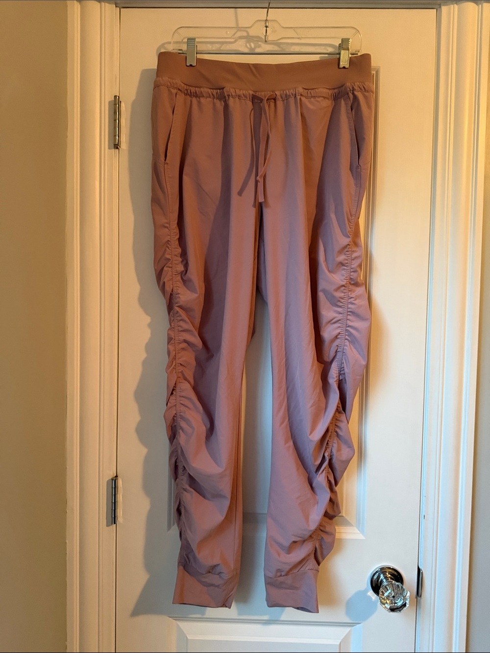 Athleta Ruched Drawstring Joggers in Mauve/Blush size 10 Tall
